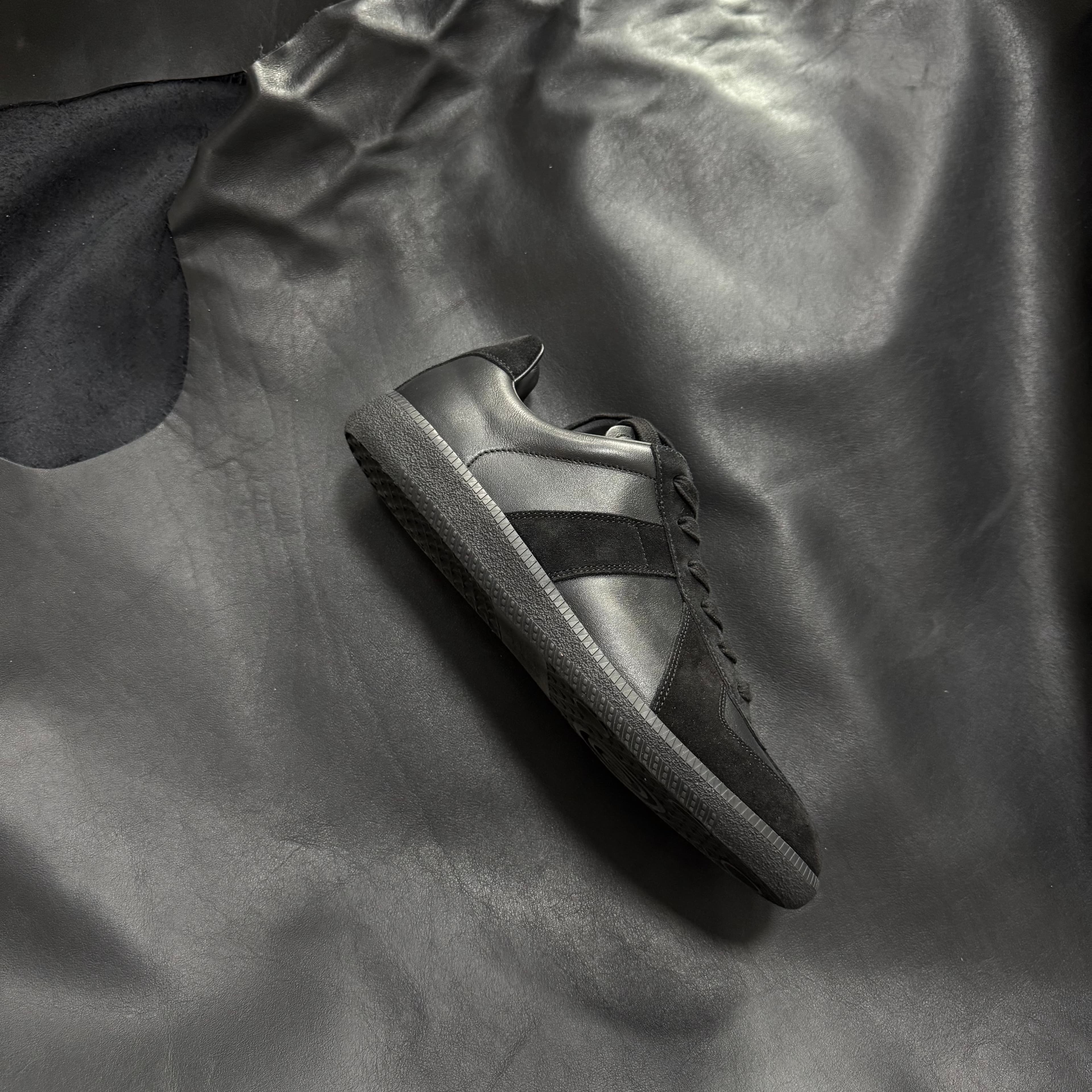 GAT Replica Full Black